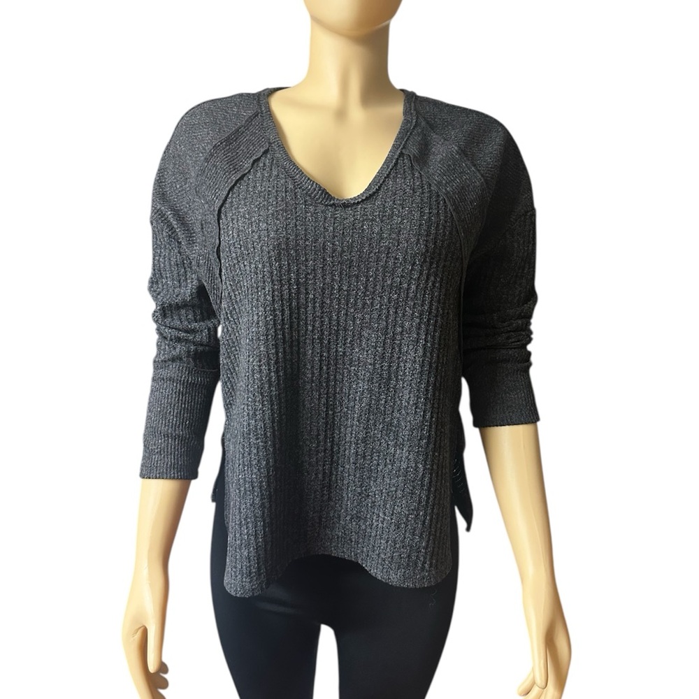 Floral & Ivy Women's Long Sleeve Gray Paneled V Neck Top